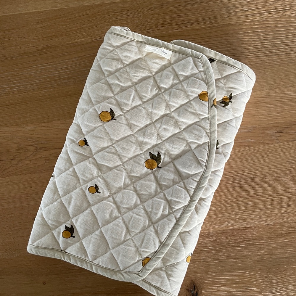 Konges Sløjd Changing Pad Lemon